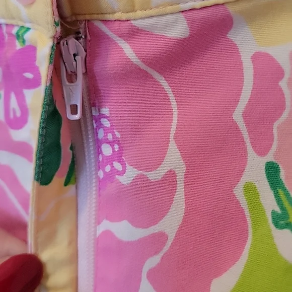 LILLY PULITZER Cropped Pink White Green Yellow Flower Print Pants Size 2 - Picture 11 of 13